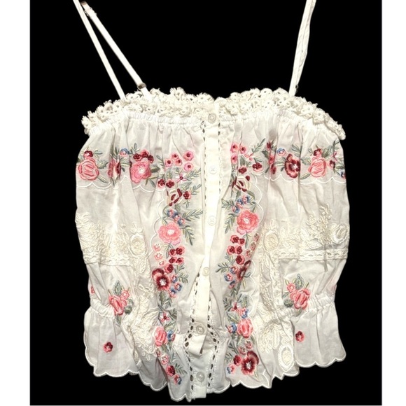 Altar'd State Tops - Altar'd State Ophelia Embroidered Tank
NWT